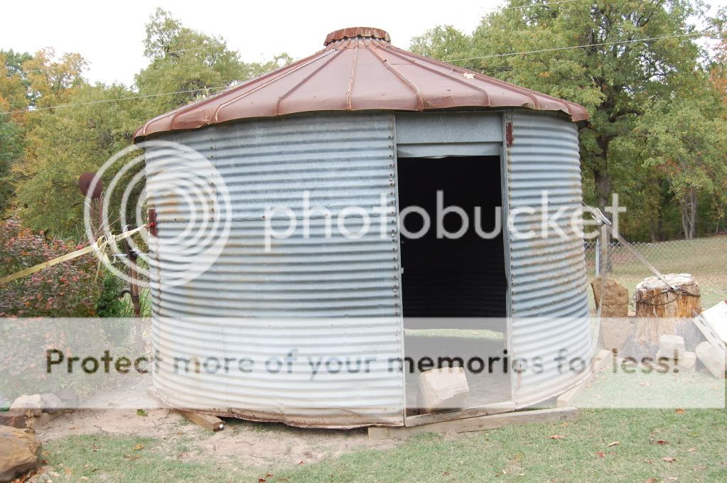 Wife got a grain bin! Have questions? - Homesteading Questions