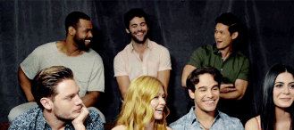 photo ontd shadowhunters sdcc_zpsv3mn1rn2.gif